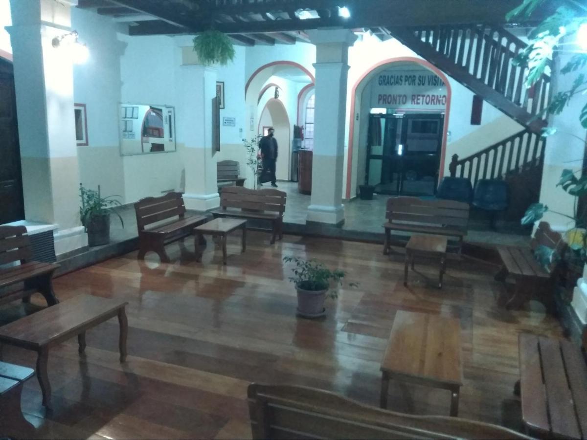 Hostal Buenos Aires Quito Zewnętrze zdjęcie
