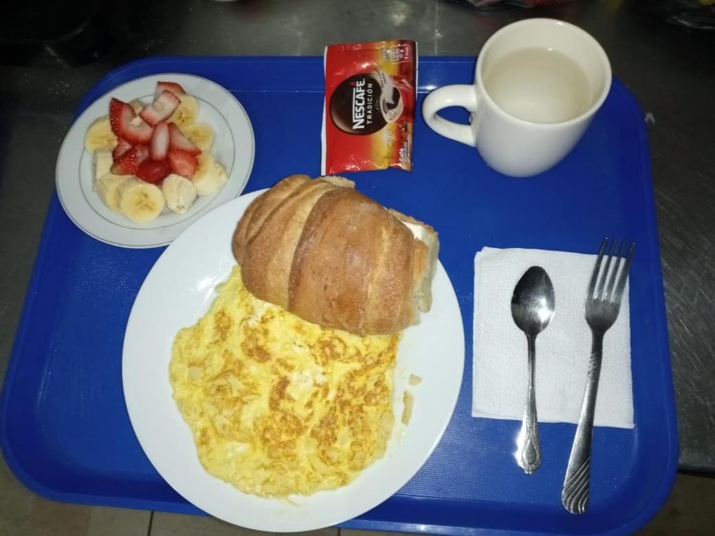Hostal Buenos Aires Quito Zewnętrze zdjęcie