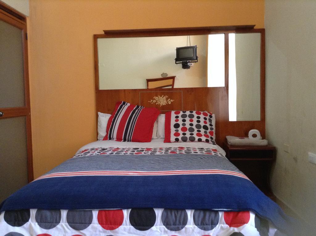 Hostal Buenos Aires Quito Zewnętrze zdjęcie