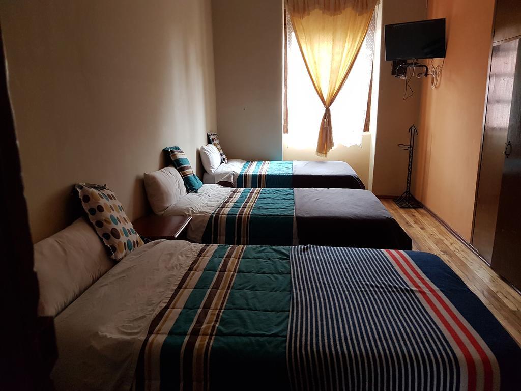 Hostal Buenos Aires Quito Zewnętrze zdjęcie