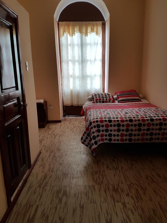 Hostal Buenos Aires Quito Zewnętrze zdjęcie