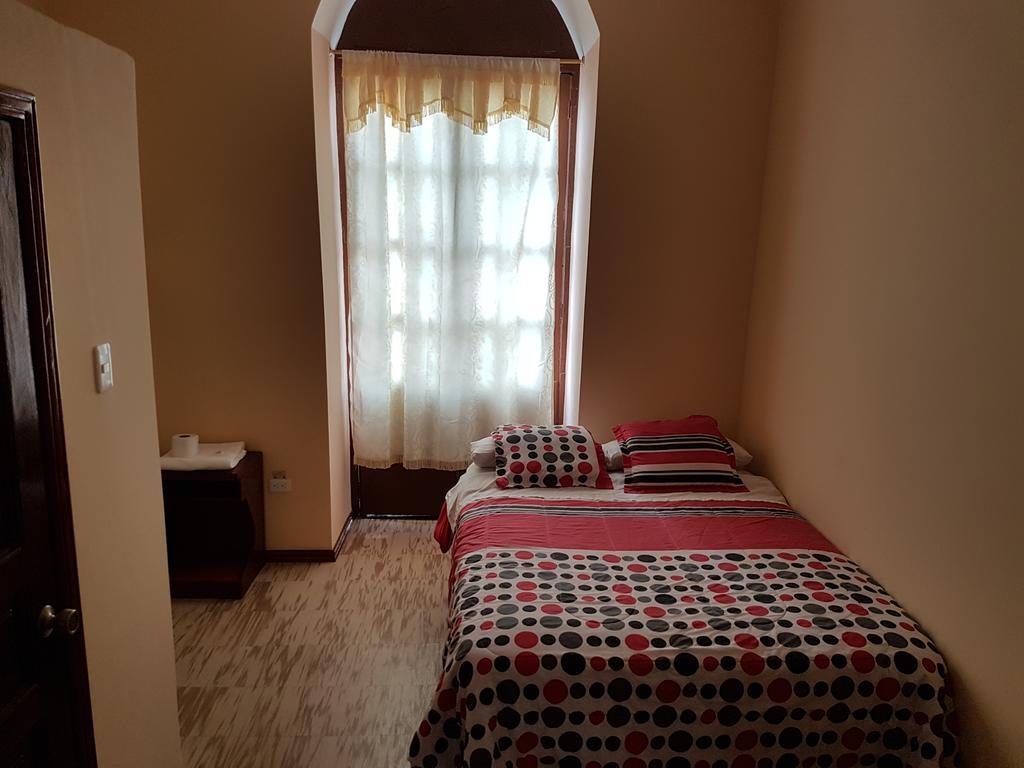Hostal Buenos Aires Quito Zewnętrze zdjęcie