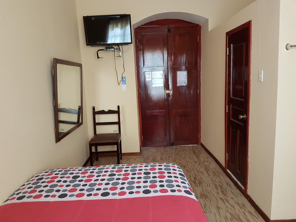 Hostal Buenos Aires Quito Zewnętrze zdjęcie